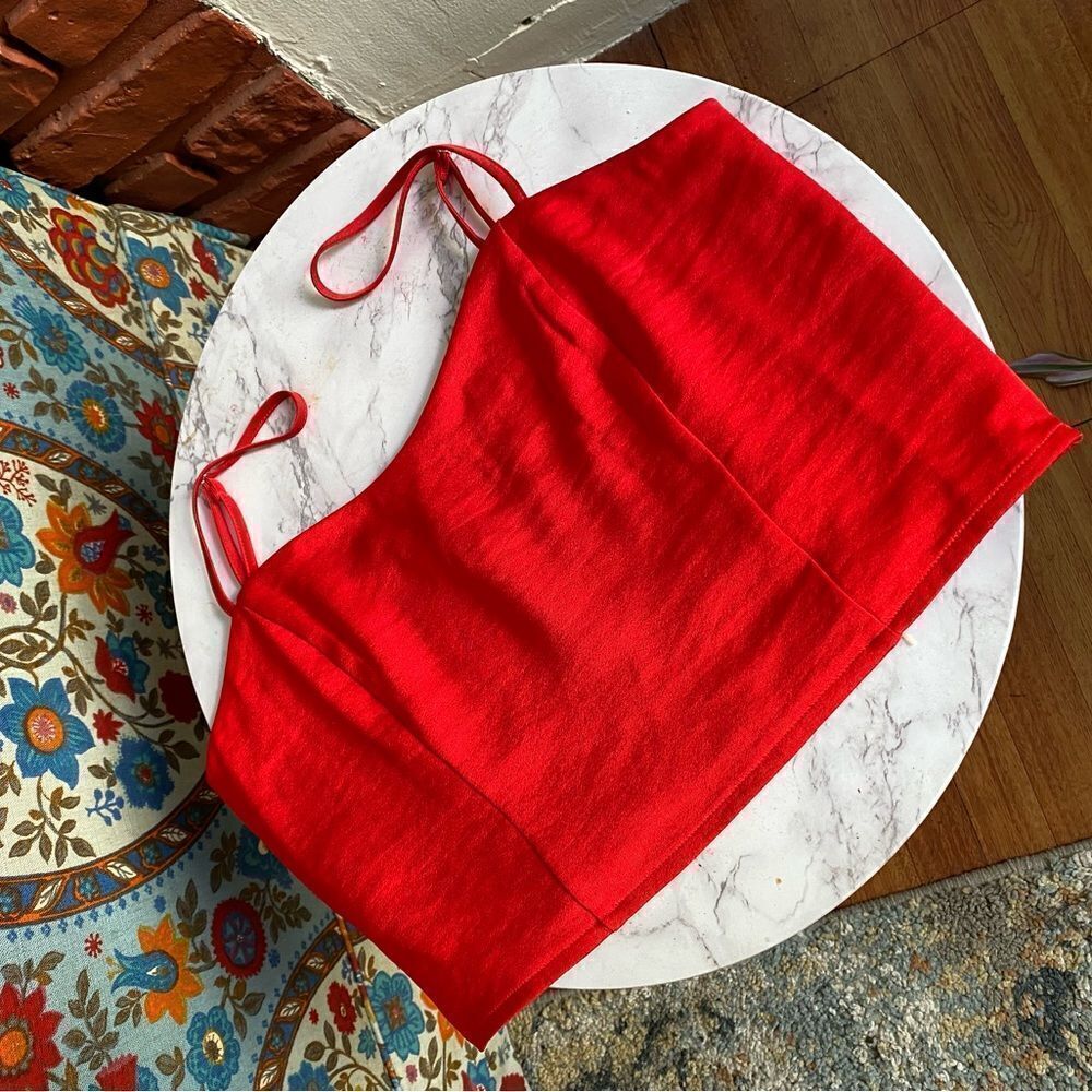 Express Red crop top NWT - Picture 3 of 5